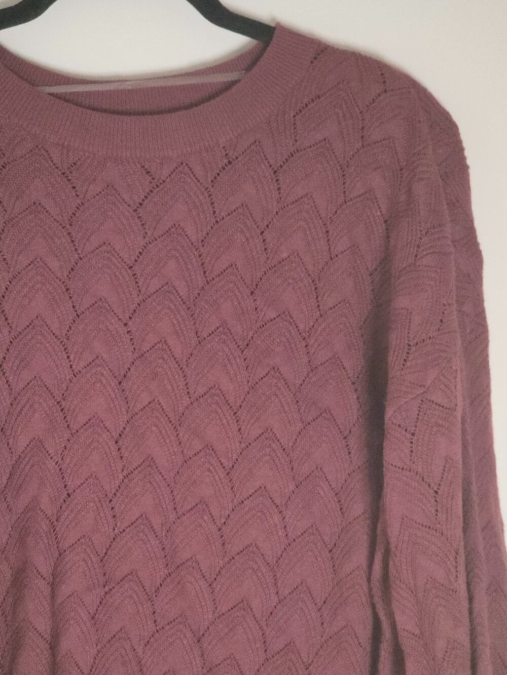 Textured Crew Neck Sweater XL - Picture 2 of 6